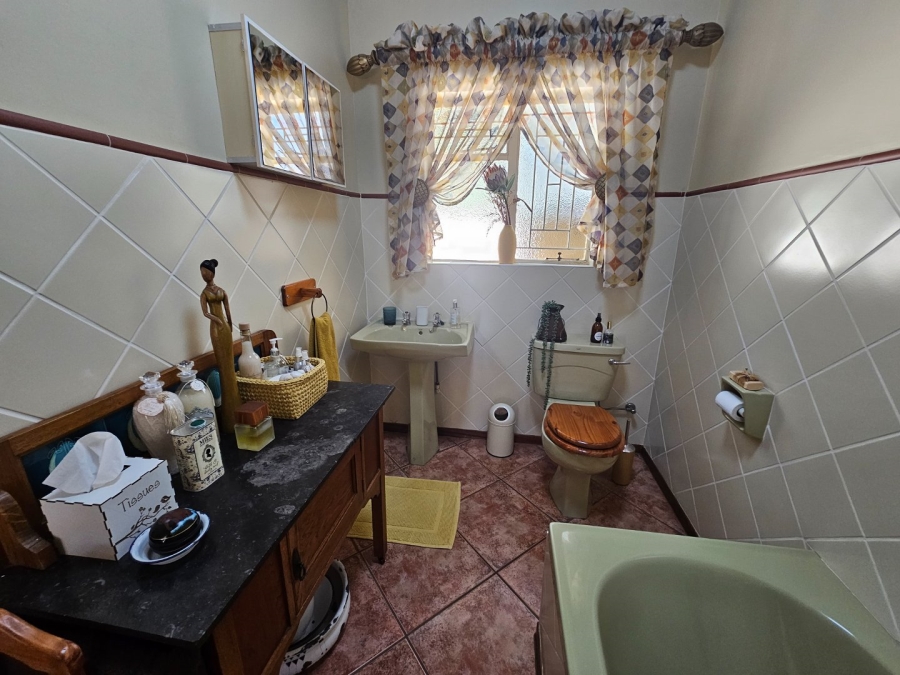 5 Bedroom Property for Sale in Panorama Free State